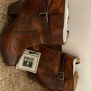 Sz. 9 Pre-Owned Frye Redwood Patty Riding Boot